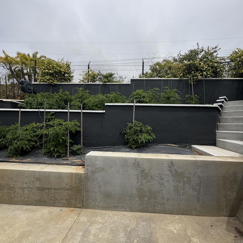 1095 Hoover Street Carlsbad, CA 92008 - Photo 32 of 75