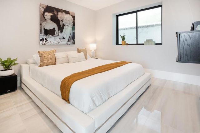 $9,250,000 | 1095 Hoover Street, Carlsbad, CA 92008