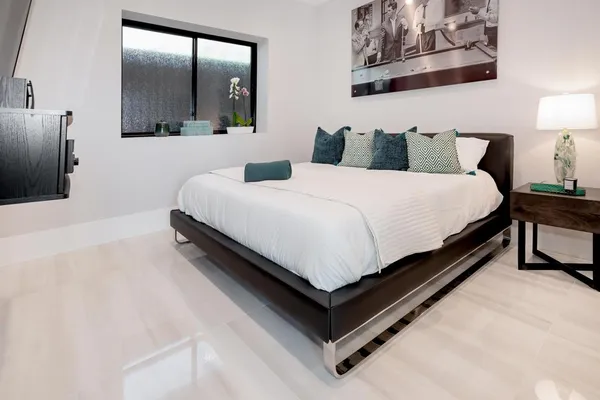 $8,249,000 | 1095 Hoover Street, Carlsbad, CA 92008