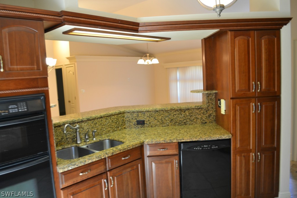 19084 Coconut Road Fort Myers, FL 33967 - Photo 5 of 15 Gallery Image 5