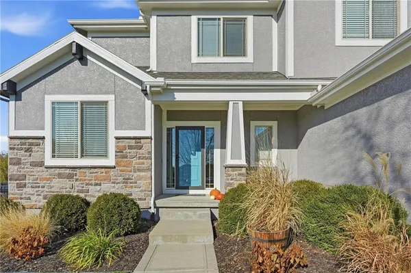 $639,950 | 3106 Southeast 3rd Terrace, Lee's Summit, MO 64063