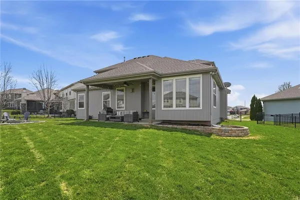 $639,950 | 3106 Southeast 3rd Terrace, Lee's Summit, MO 64063