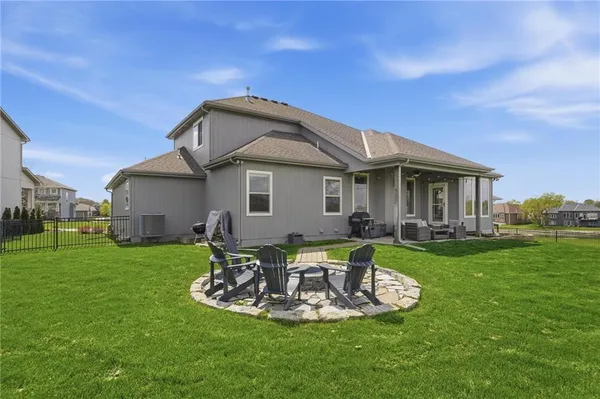 $639,950 | 3106 Southeast 3rd Terrace, Lee's Summit, MO 64063