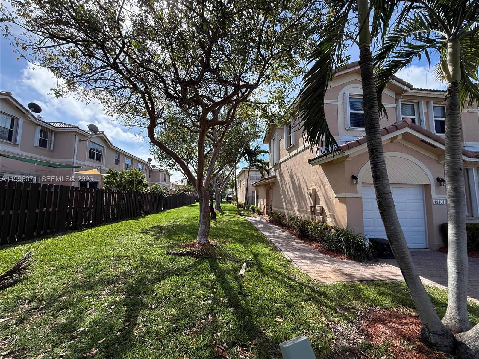 12404 Southwest 124th Path Miami, FL 33186 - Photo 3 of 28