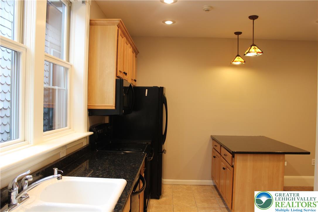 12 West 4th Street, Unit 1 Bethlehem, PA 18015 - Photo 10 of 31