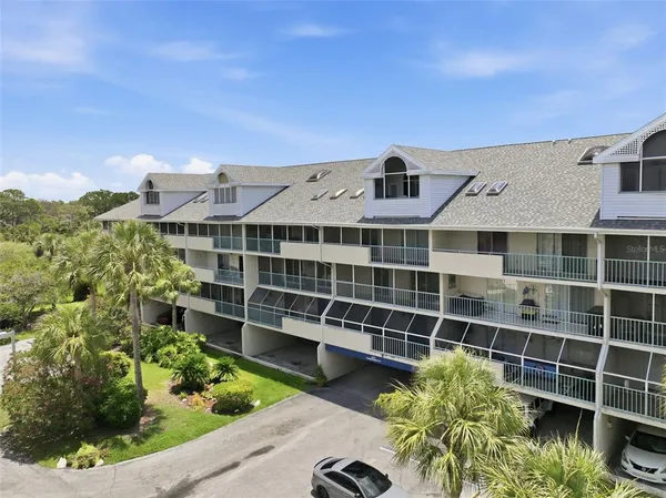 $177,500 | 5557 Sea Forest Drive, Unit 215, New Port Richey, FL 34652