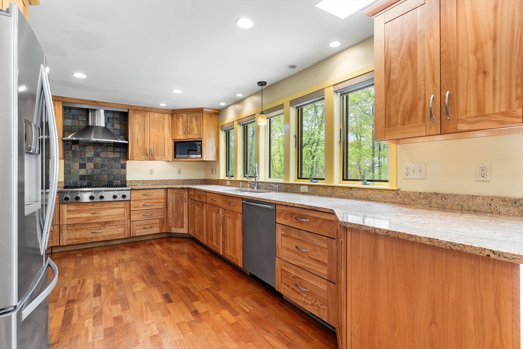320 Nagog Hill Road Acton, MA 01720 - Photo 10 of 39