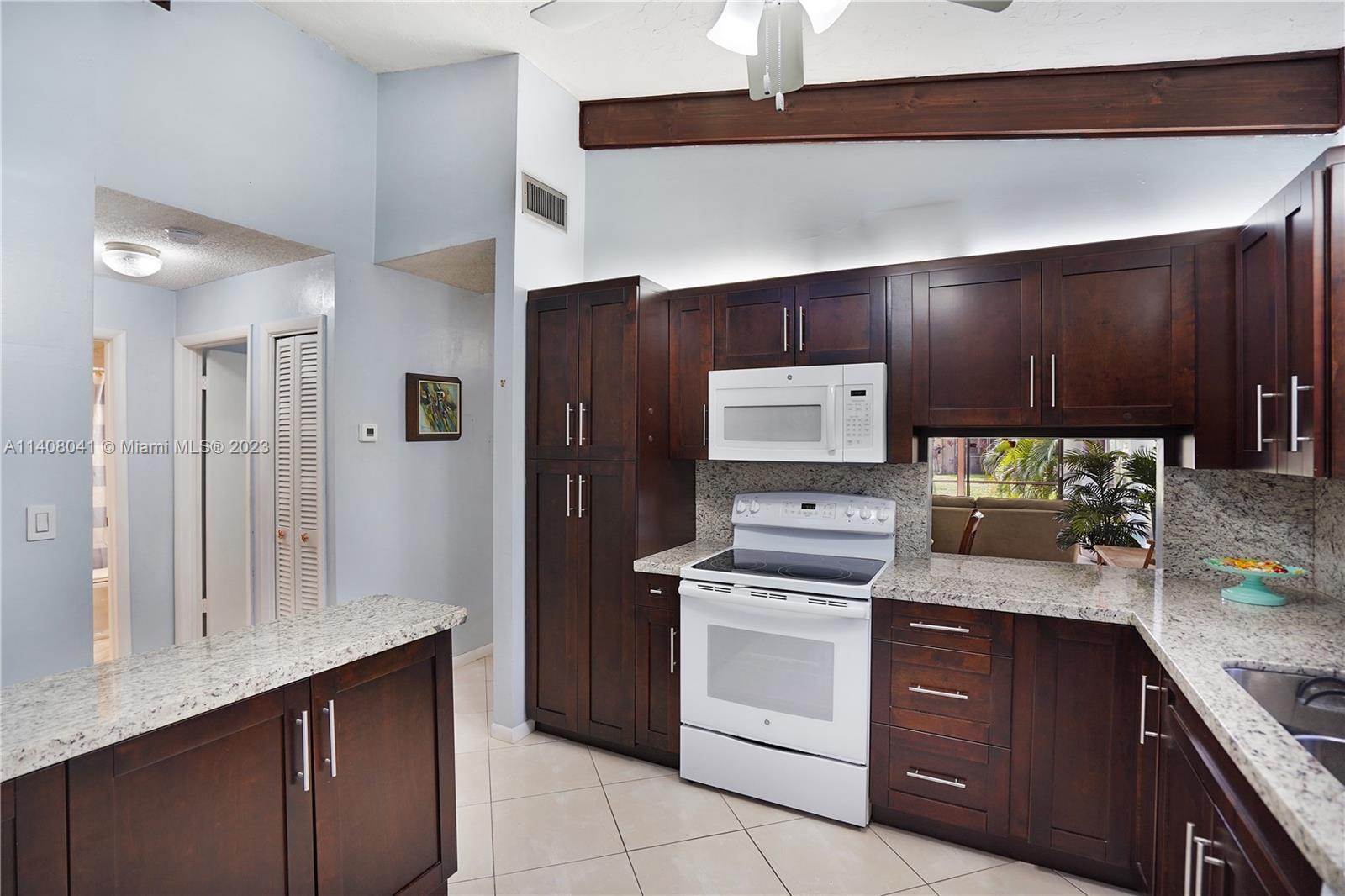 117 Gate Road, Unit 363 Hollywood, FL 33024 - Photo 13 of 23
