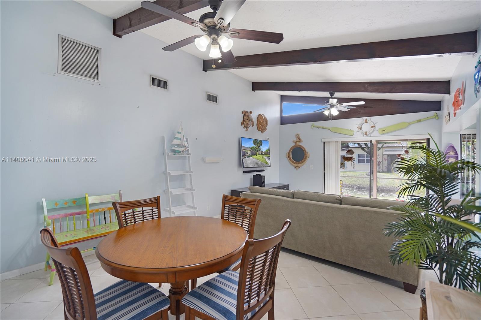 117 Gate Road, Unit 363 Hollywood, FL 33024 - Photo 5 of 23