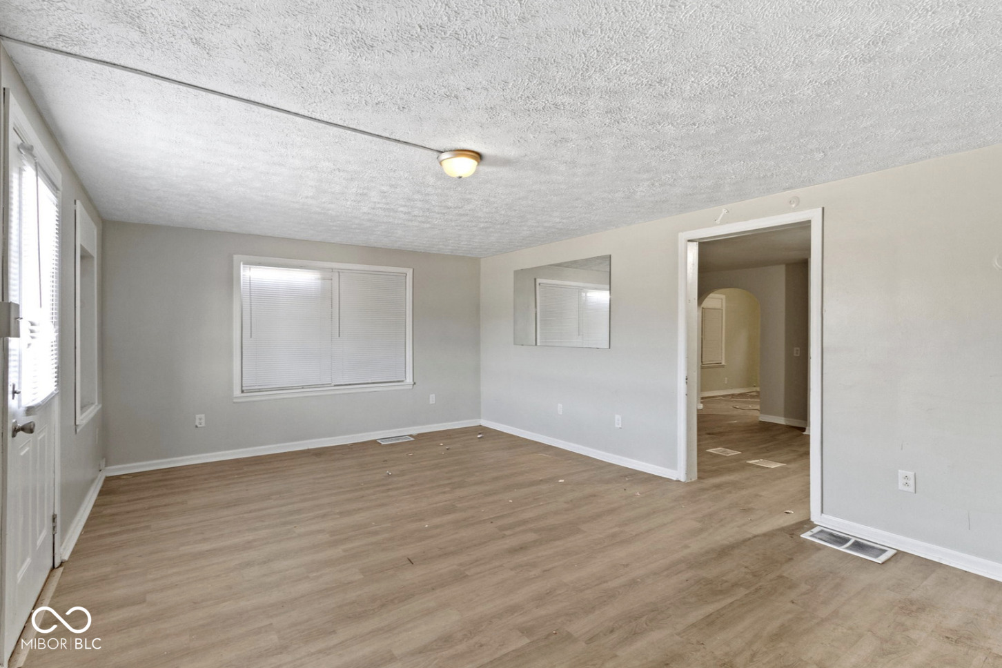 6102 Brookville Road Indianapolis, IN 46219 - Photo 7 of 19