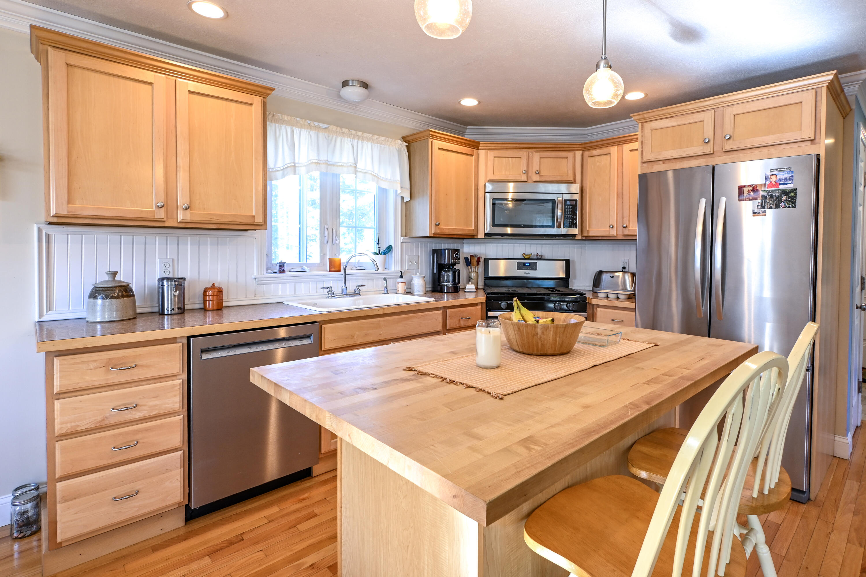 28 East Wind Drive Buxton, ME 04093 - Photo 10 of 58 Kitchen Seating