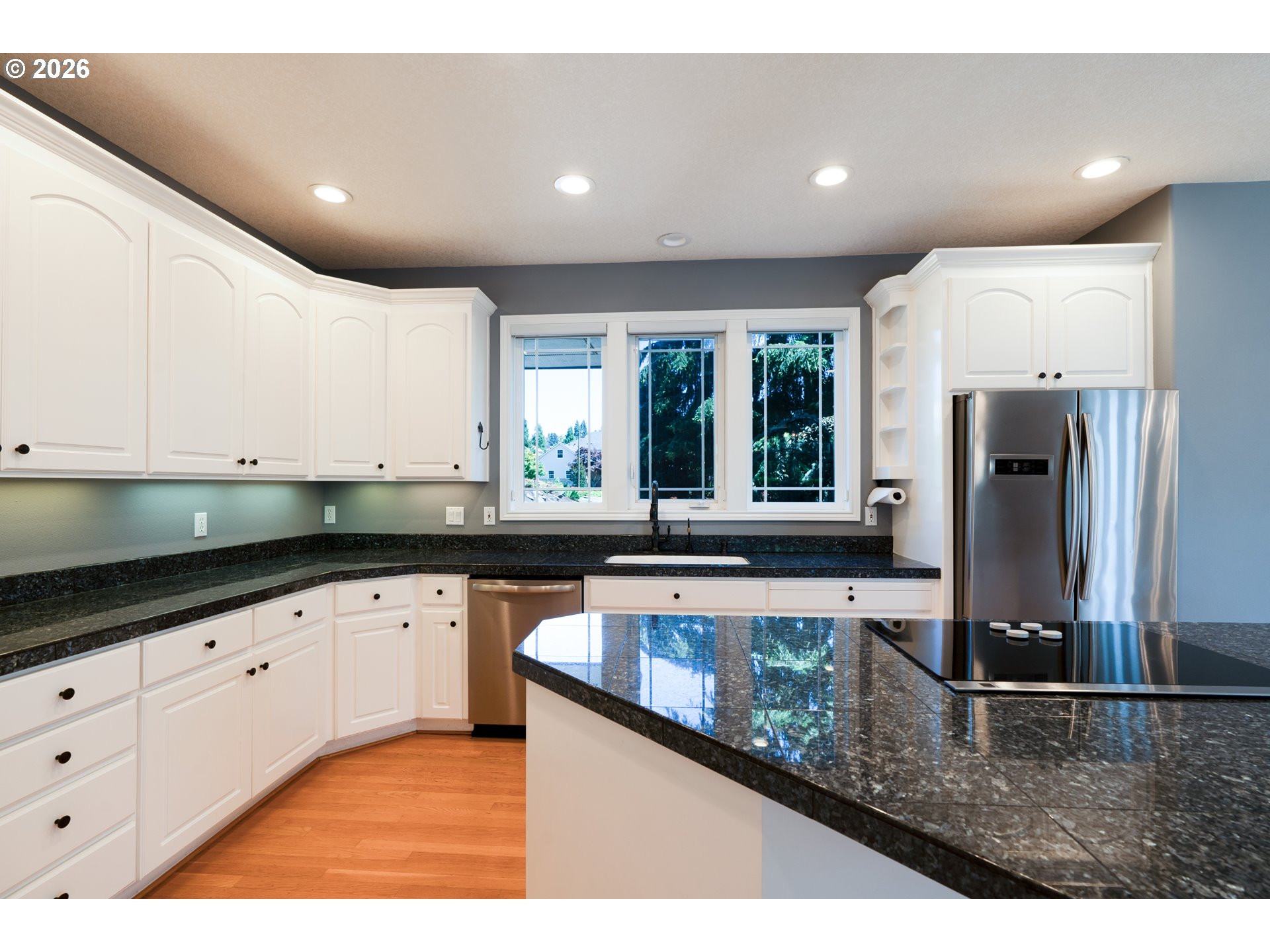 15686 Southwest Pleasantview Court Portland, OR 97224 - Photo 11 of 40 Dining Area