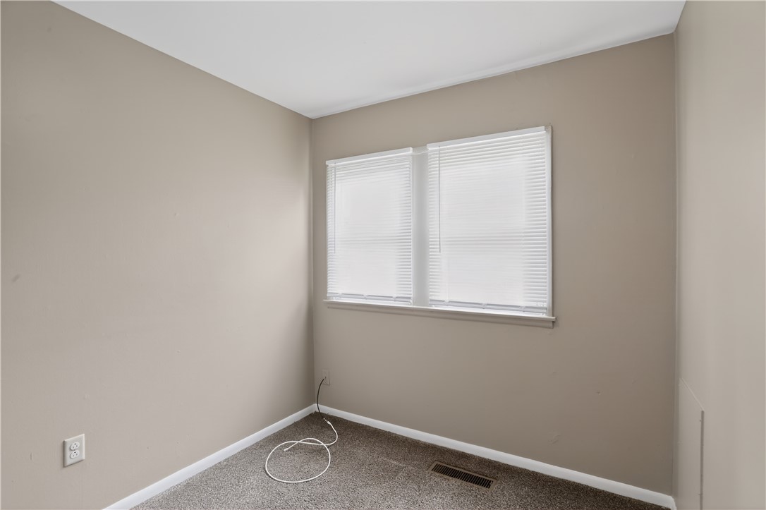 2217 South Hadley Road Springfield, OH 45505 - Photo 16 of 34