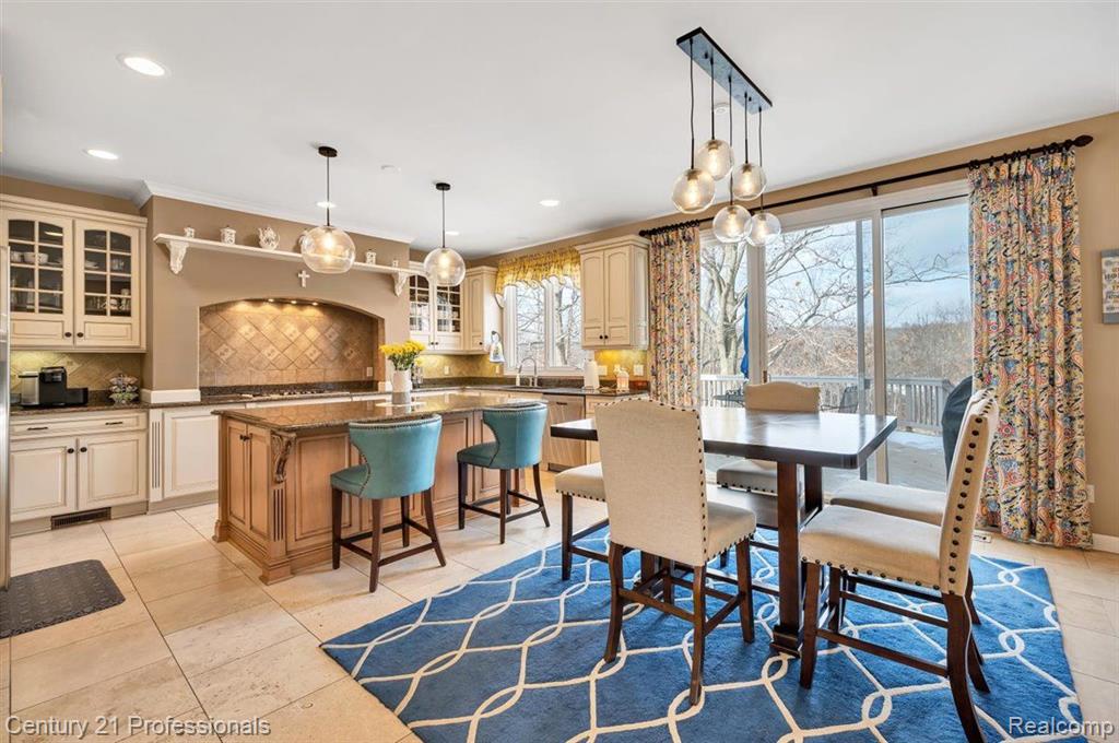 6952 Oakhurst Ridge Road Clarkston, MI 48348 - Photo 28 of 62 Gallery Image 28