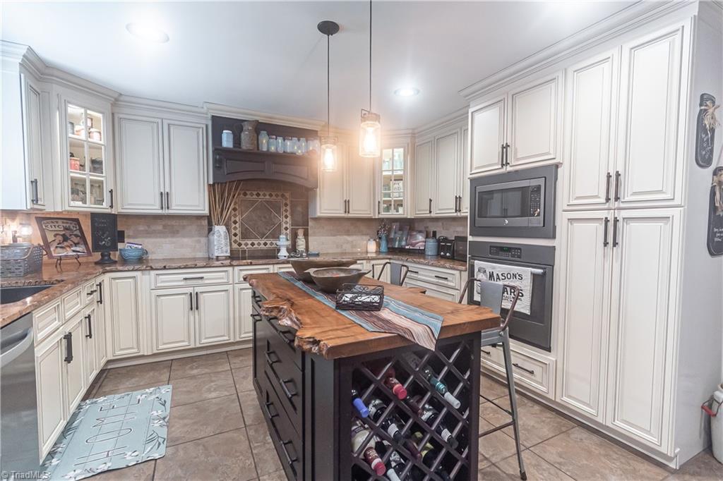 2165 Fancy Gap Road Mount Airy, NC 27030 - Photo 8 of 45 Gallery Image 8