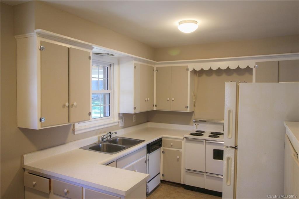 21 Brevard Road Asheville, NC 28806 - Photo 4 of 12 Gallery Image 4