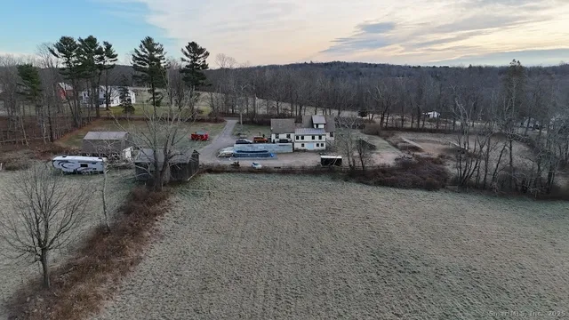 $949,000 | 145 Perrin Road, Woodstock, CT 06281