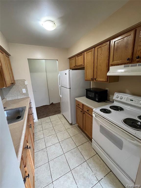 30056 West 12 Mile Road, Unit 73 Farmington, MI 48334 - Photo 2 of 9