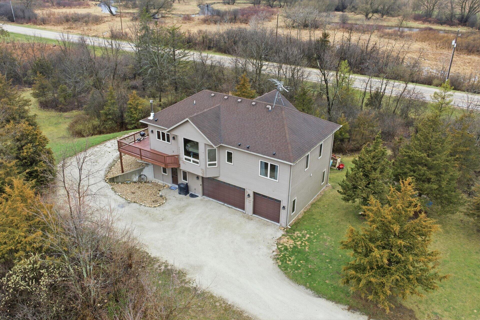 N7026 County DD Spring Prairie, WI 53105 - Photo 24 of 40 01-001_dji_fly_20260410_092814_297_17758