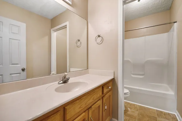 $950 | 560 Hietts Lane, Unit 5, Clarksville, TN 37043