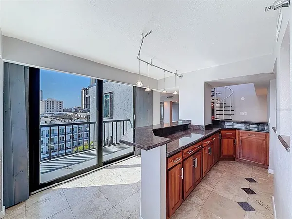 $5,500 | 201 West Laurel Street, Unit 1006, Tampa, FL 33602