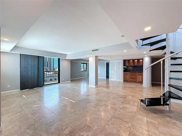 $5,500 | 201 West Laurel Street, Unit 1006, Tampa, FL 33602