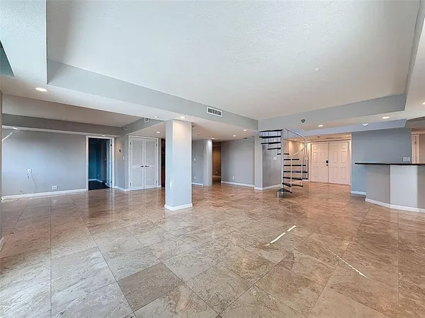 $5,500 | 201 West Laurel Street, Unit 1006, Tampa, FL 33602