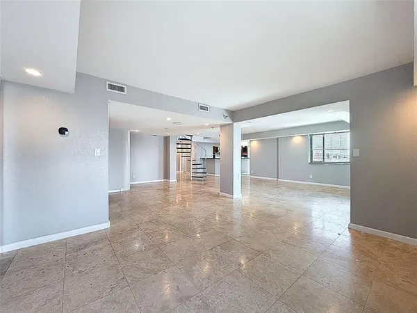 $5,500 | 201 West Laurel Street, Unit 1006, Tampa, FL 33602