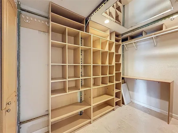 $5,500 | 201 West Laurel Street, Unit 1006, Tampa, FL 33602