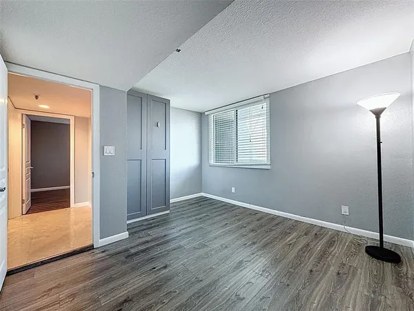 $5,500 | 201 West Laurel Street, Unit 1006, Tampa, FL 33602