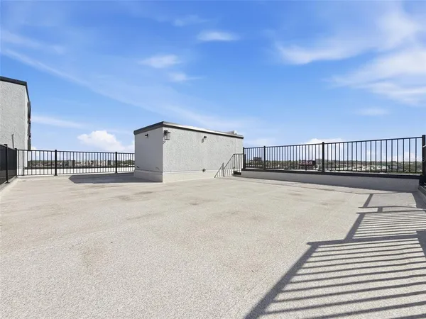 $5,500 | 201 West Laurel Street, Unit 1006, Tampa, FL 33602