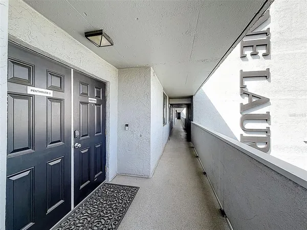 $5,500 | 201 West Laurel Street, Unit 1006, Tampa, FL 33602