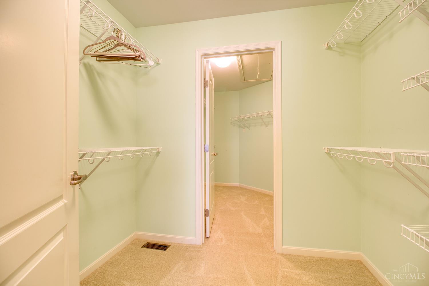 2274 Pointe Place Cincinnati, OH 45244 - Photo 37 of 71