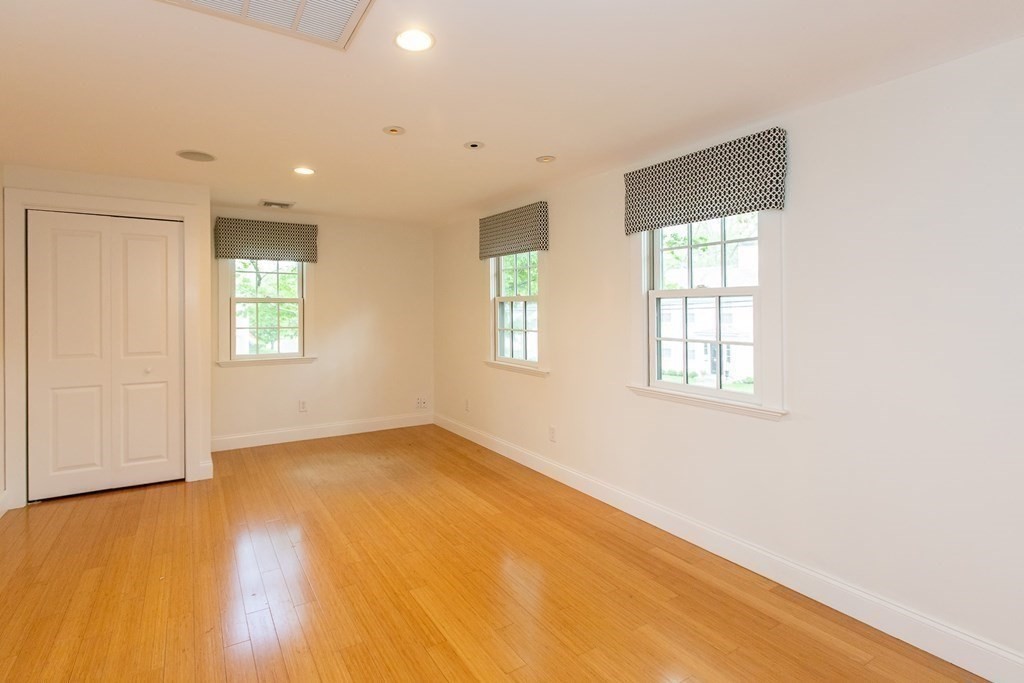 237-239 South Street Hingham, MA 02043 - Photo 14 of 36