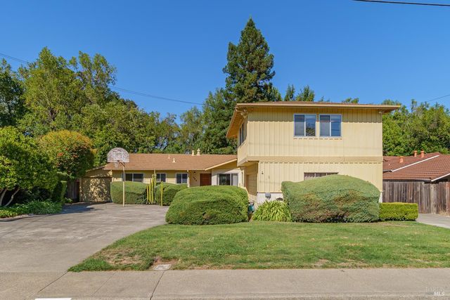 $1,125,000 | 432 Calle De La Mesa, Novato, CA 94949