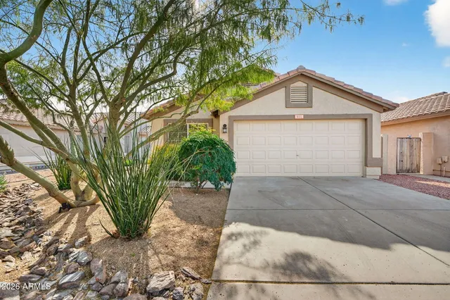 $490,000 | 931 West Sierra Madre Avenue, Gilbert, AZ 85233