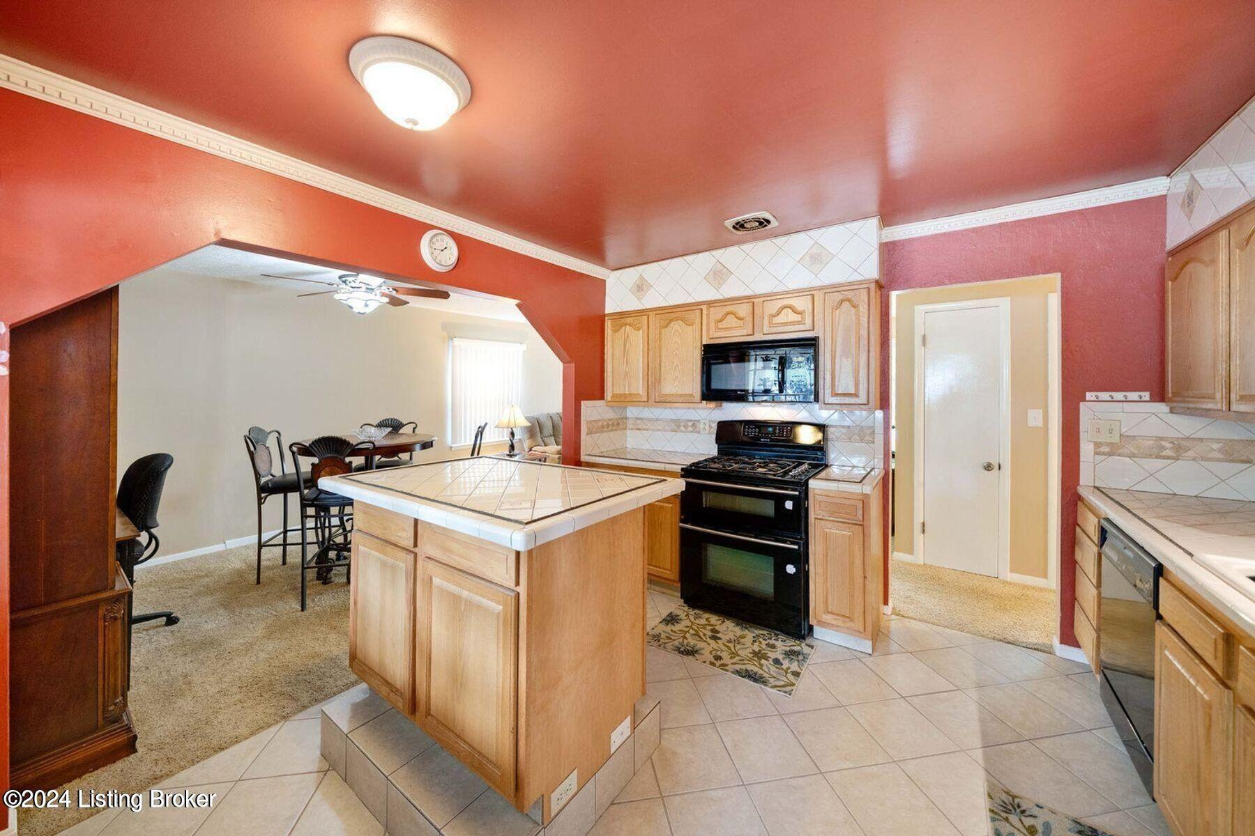 7540 Ralston Avenue Louisville, KY 40258 - Photo 10 of 38 photo_online_019