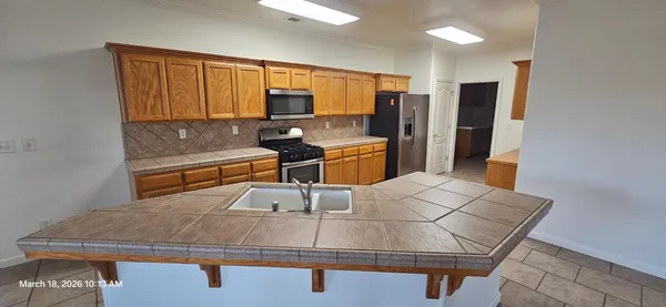 $2,500 | 106 Palm Court, Fowler, CA 93625