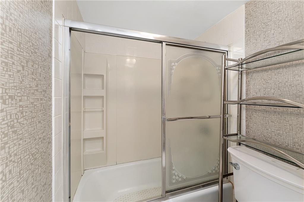 2034 Swallow Hill Road, Unit 421 Pittsburgh, PA 15220 - Photo 19 of 27 Gallery Image 19