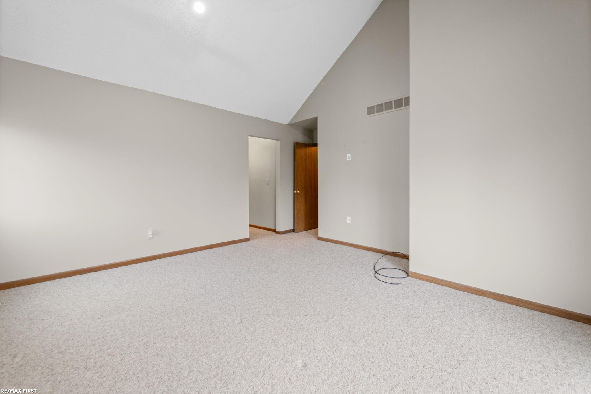 20070 Ridgeway Court Clinton Township, MI 48038 - Photo 19 of 26