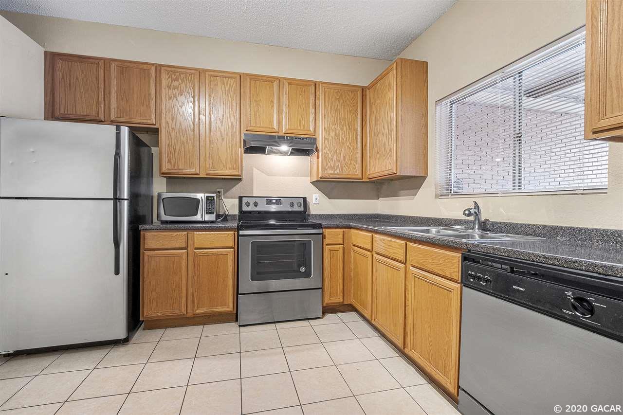 507 Northwest 39th Road, Unit 155 Gainesville, FL 32607 - Photo 11 of 24