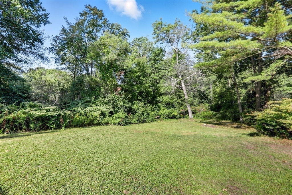 42 Fairmeadow Road Wilmington, MA 01887 - Photo 27 of 28 Gallery Image 27
