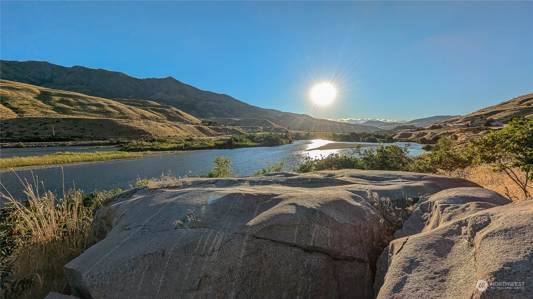 821 Riverside Drive Pateros, WA 98846 - Photo 8 of 40 Gallery Image 8