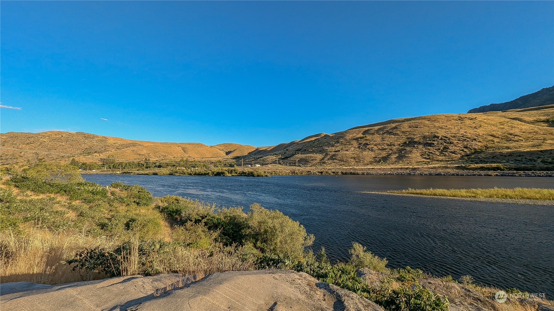 821 Riverside Drive Pateros, WA 98846 - Photo 10 of 40 Gallery Image 10