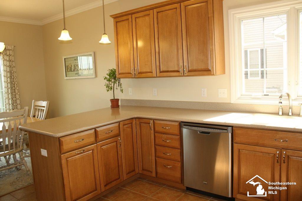 4447 Burke Road Newport, MI 48166 - Photo 15 of 48 31288351-14.JPG