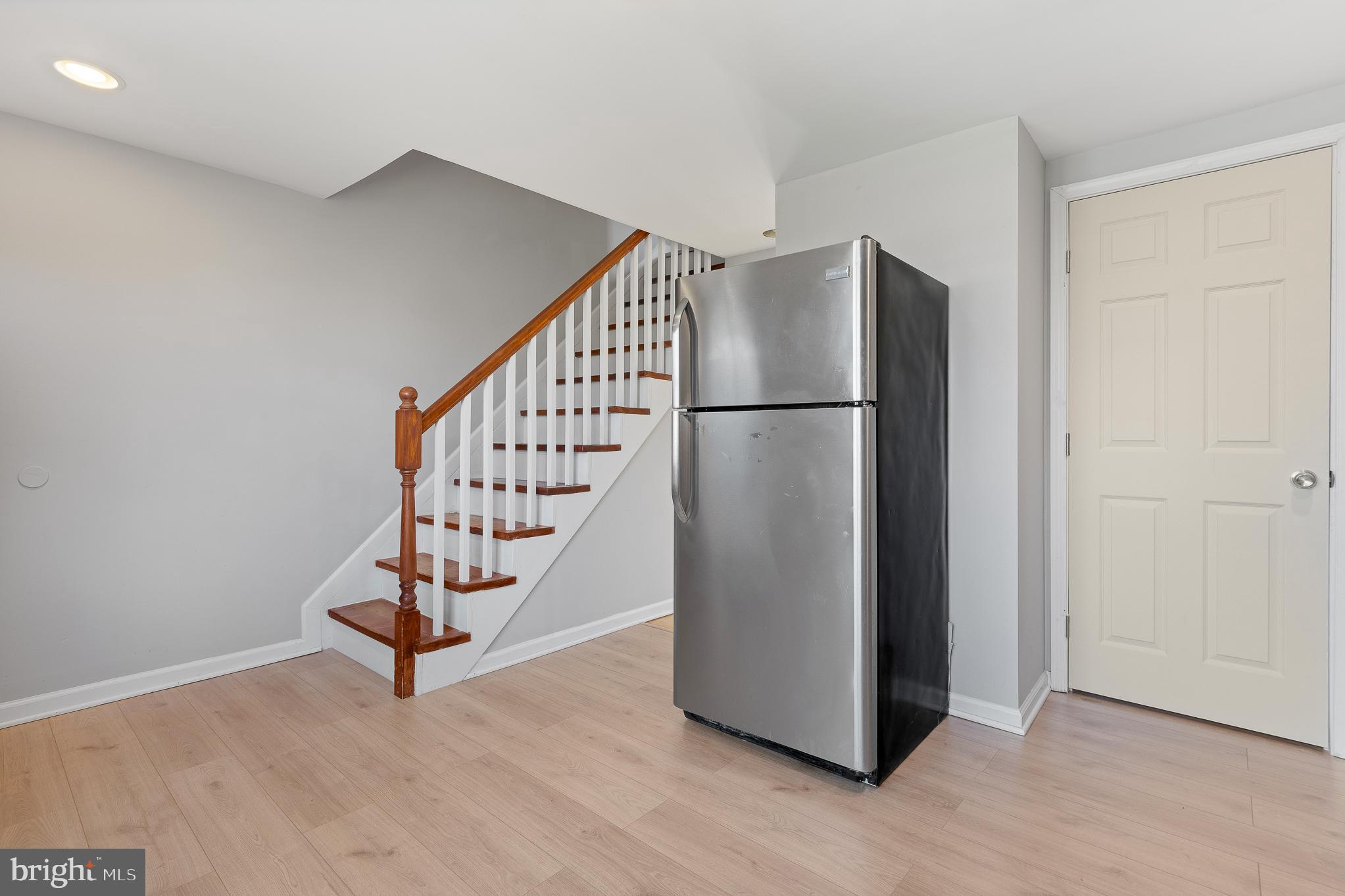 801 Seckel Court Halethorpe, MD 21227 - Photo 7 of 32