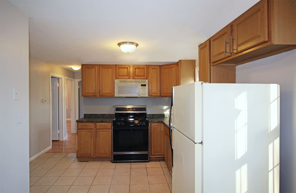 63 Joanne Road Springfield, MA 01119 - Photo 9 of 21