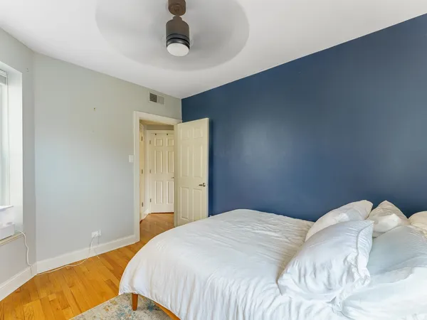 $2,250 | 2737 North Kimball Avenue, Unit 3, Chicago, IL 60647