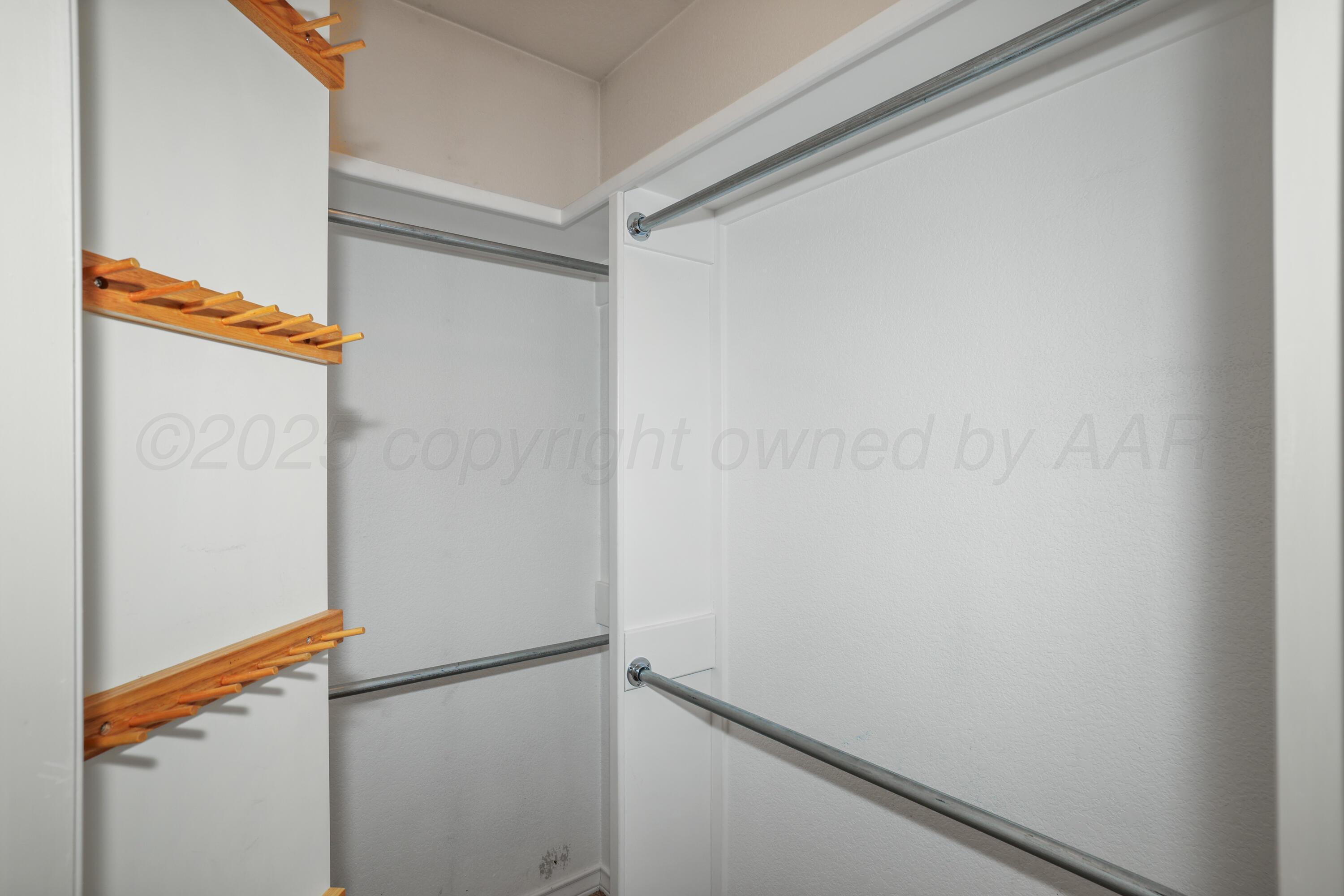 4 Monet Amarillo, TX 79121 - Photo 19 of 29 19-Primary Closet