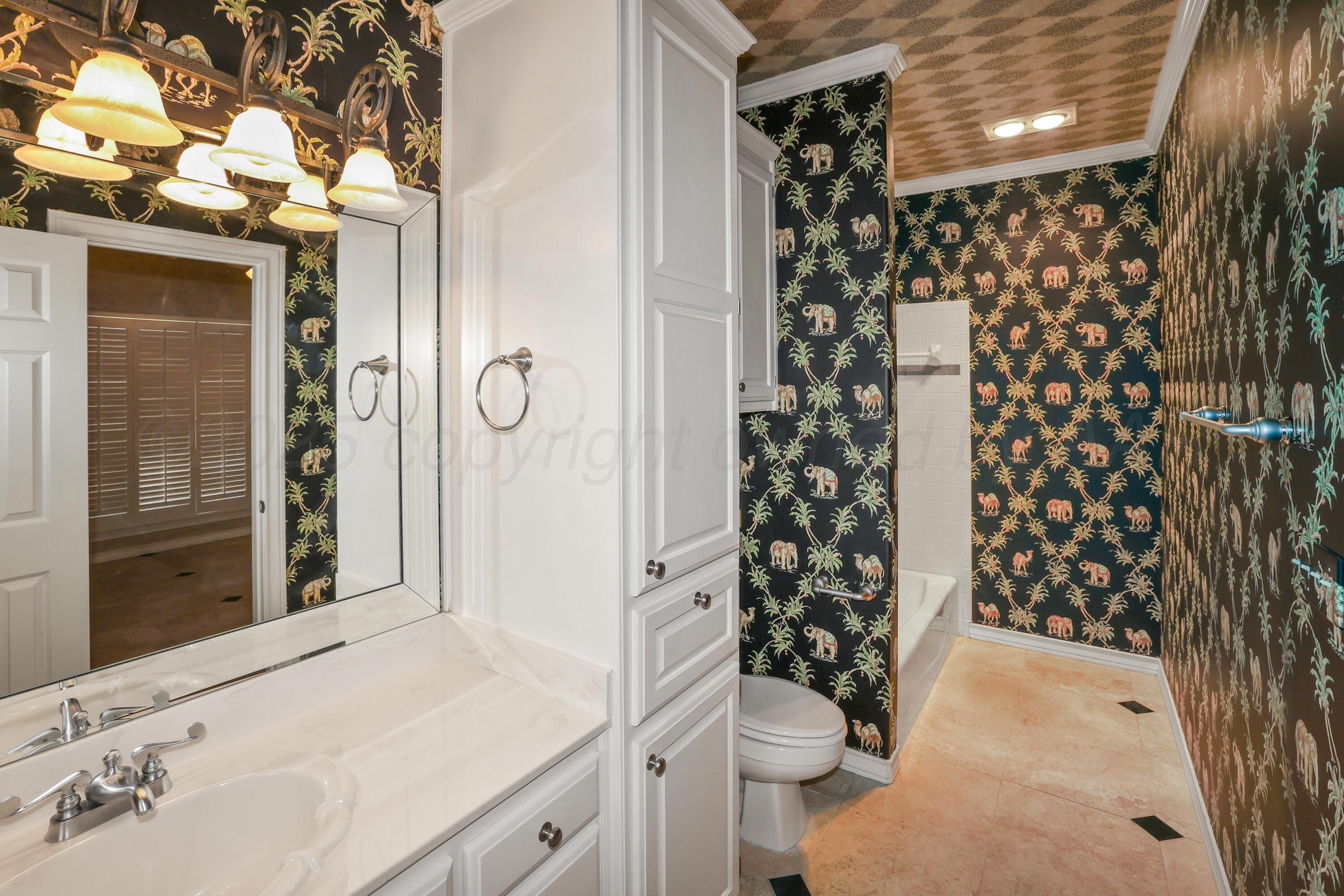 4 Monet Amarillo, TX 79121 - Photo 25 of 29 25-3rd Bedroom Bath